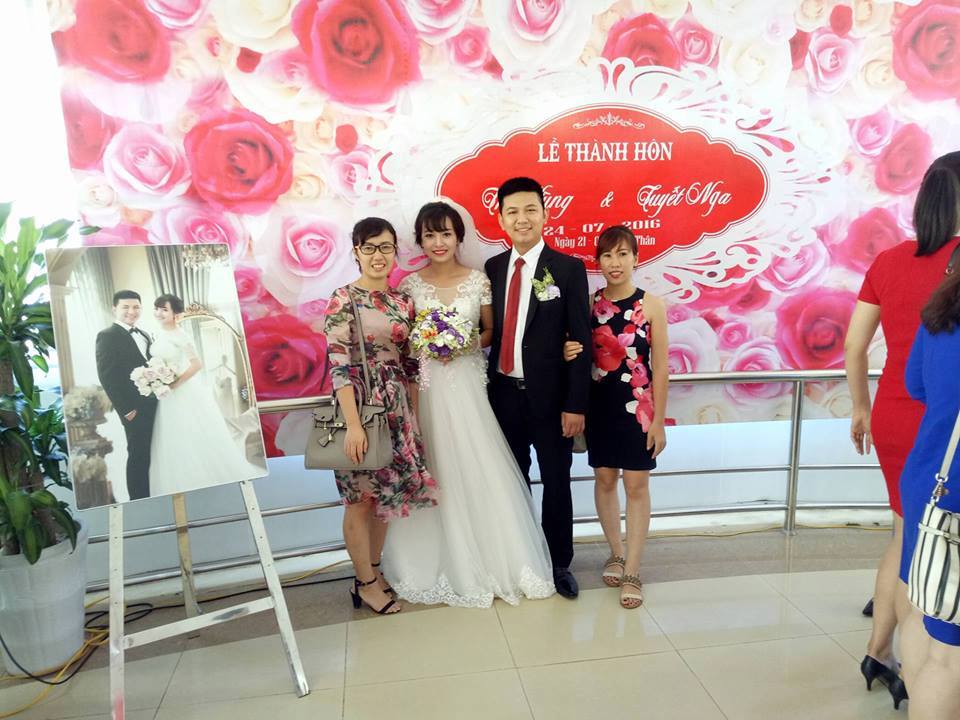 Tiệc cưới Thế Hùng - Tuyết Nga tại nhà hàng Sen Vàng - Khách sạn Phú Gia
