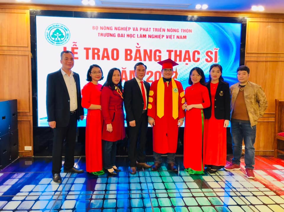 👩‍🎓👨‍🎓 Lễ trao bằng tốt nghiệp Thạc sĩ Trường Đại học Lâm nghiệp năm 2022 - Lớp Quản lý kinh tế K27A 1.2