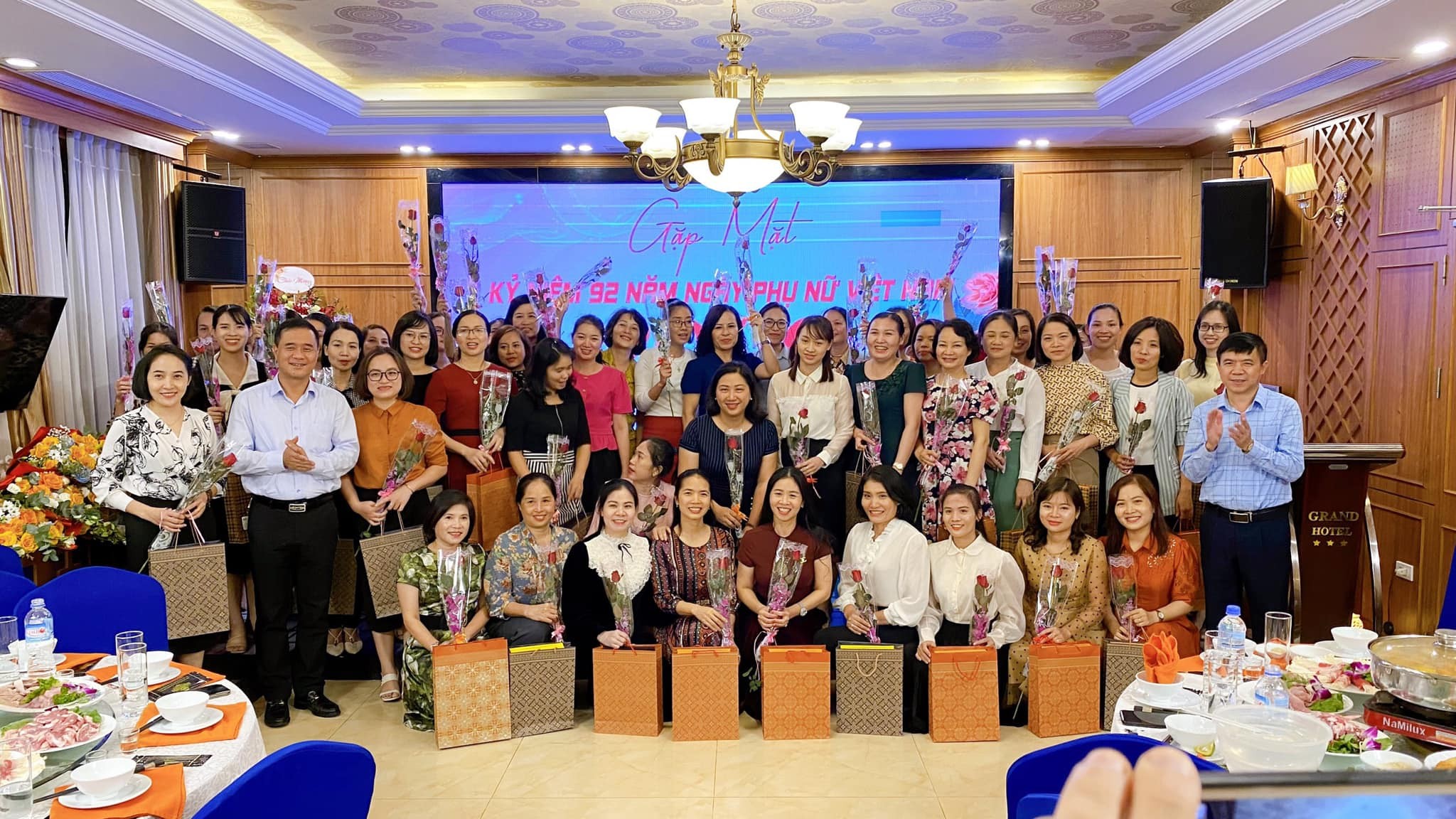 Tuần lễ tôn vinh ngày Phụ Nữ Việt Nam 20-10 🎉